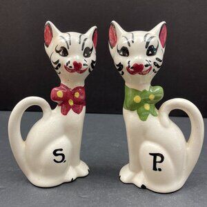 Vintage Cat Salt & Pepper Shakers – Kitsch Kitchen Decor